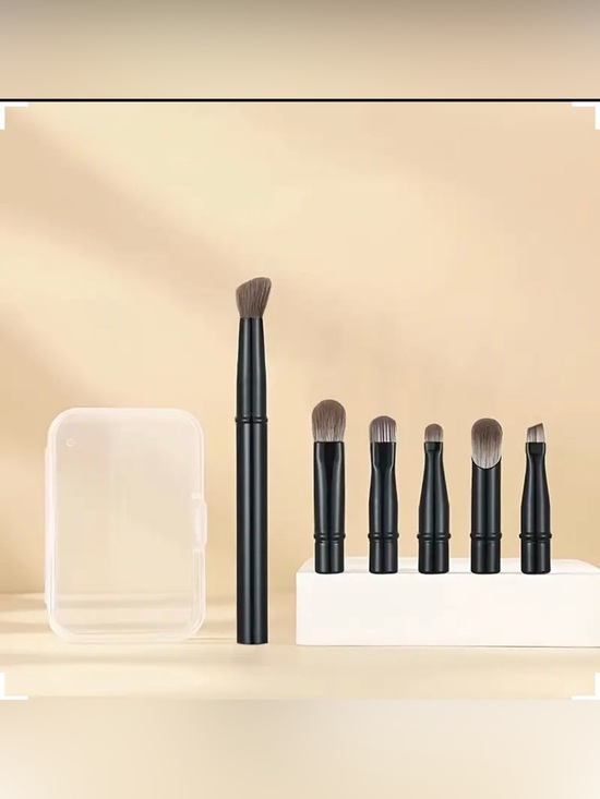 Other - 6 pcs Mini Travel Makeup Brush Set